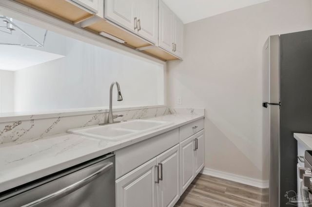 4221 Brookside Dr, Pensacola, FL 32503