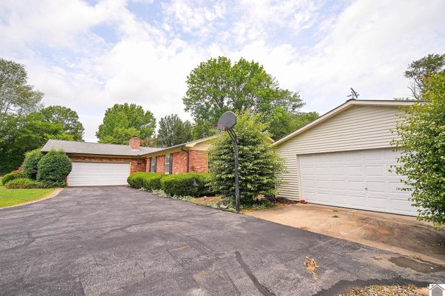 165 Myrna Drive, Paducah, KY 42003