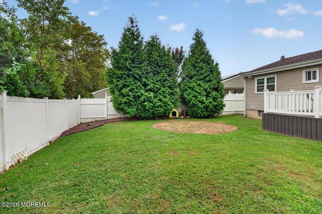 11 Brown Court, Parlin, NJ 08859