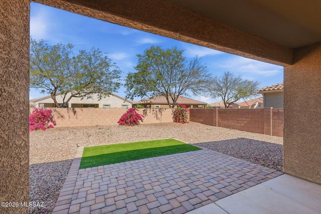 8872 W Curzon Road, Marana, AZ 85653