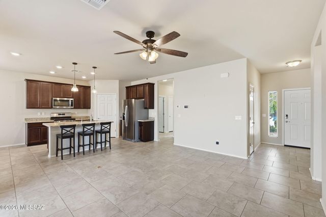 8872 W Curzon Road, Marana, AZ 85653