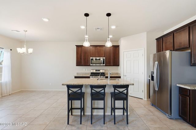 8872 W Curzon Road, Marana, AZ 85653