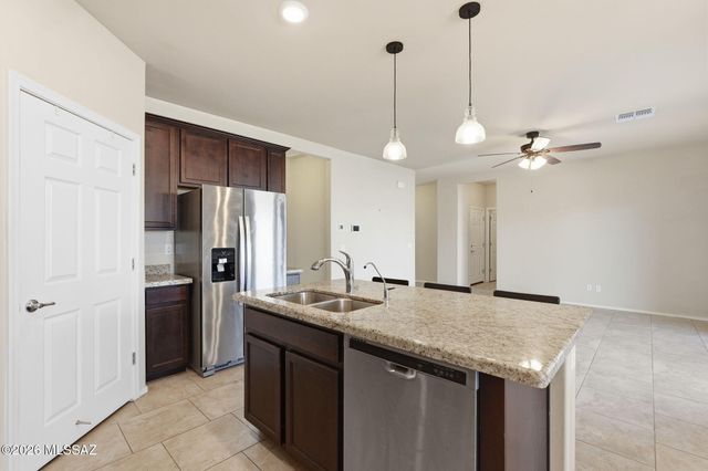 8872 W Curzon Road, Marana, AZ 85653