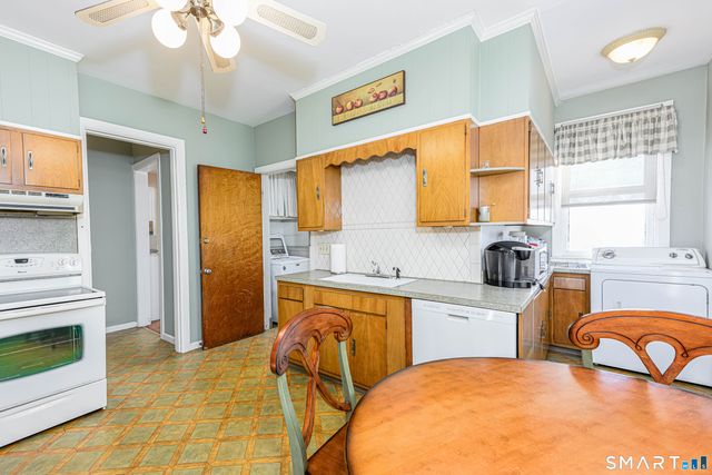 821 State Street, New Haven, CT 06511