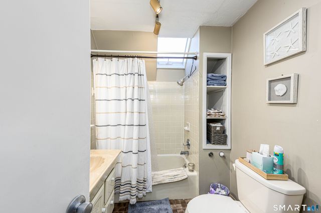 821 State Street, New Haven, CT 06511