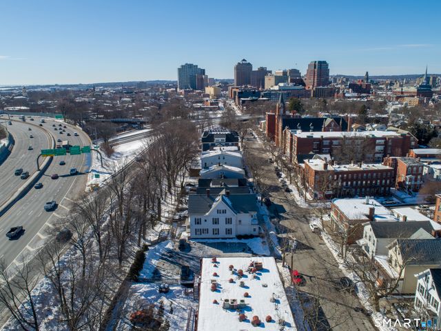 821 State Street, New Haven, CT 06511