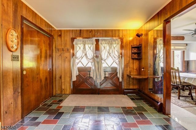 49 Frog Hollow Rd, Tewksbury Twp., NJ 07830