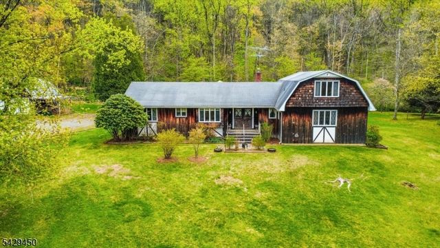 49 Frog Hollow Rd, Tewksbury Twp., NJ 07830