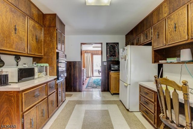 49 Frog Hollow Rd, Tewksbury Twp., NJ 07830