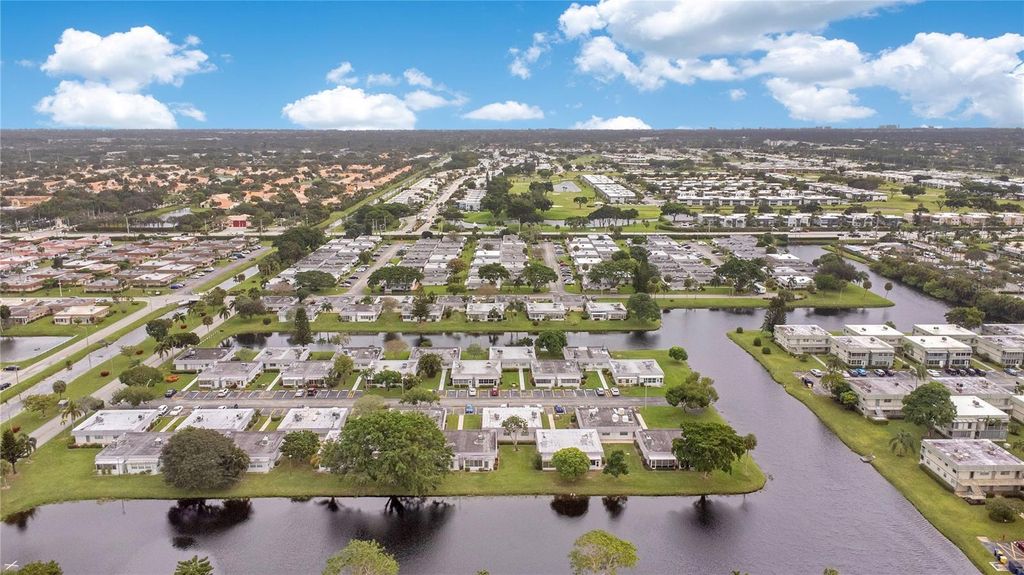 Image 20 of property listing at 211 VALENCIA I, Delray Beach, FL 33446