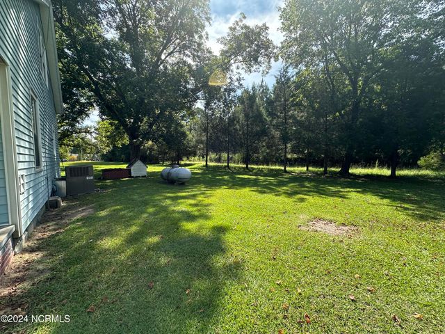 114 Rhodes Avenue, Windsor, NC 27983