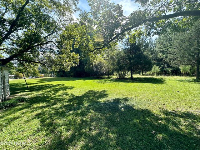 114 Rhodes Avenue, Windsor, NC 27983