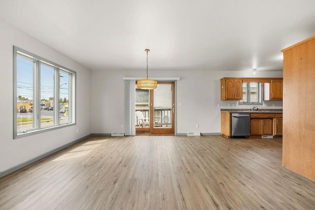 2009 S 10TH STREET, Manitowoc, WI 54220