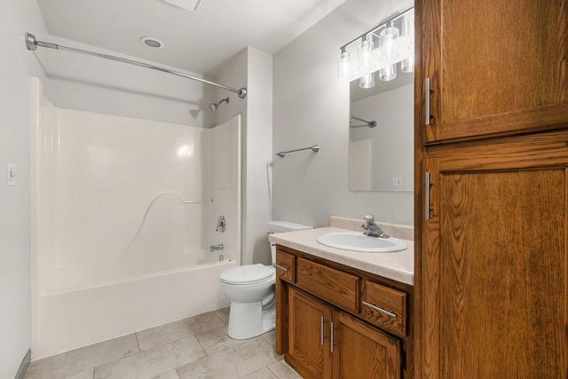 2009 S 10TH STREET, Manitowoc, WI 54220