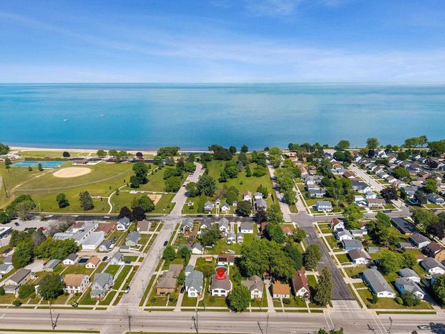 2009 S 10TH STREET, Manitowoc, WI 54220