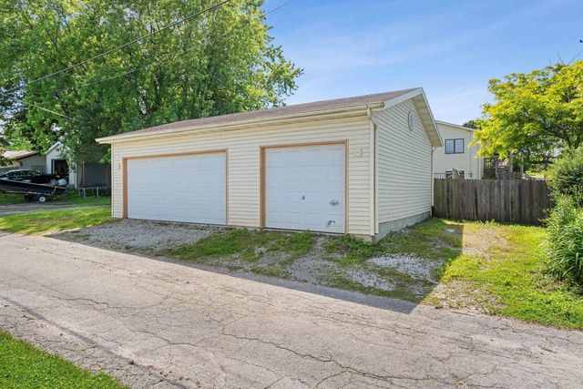 2009 S 10TH STREET, Manitowoc, WI 54220