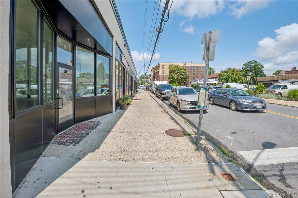 320 Webster Avenue, New Rochelle, NY 10801 — photo 2