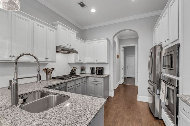 208 Cedar Place Row, Nashville, TN 37221