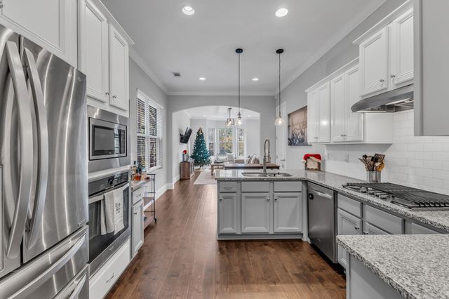 208 Cedar Place Row, Nashville, TN 37221