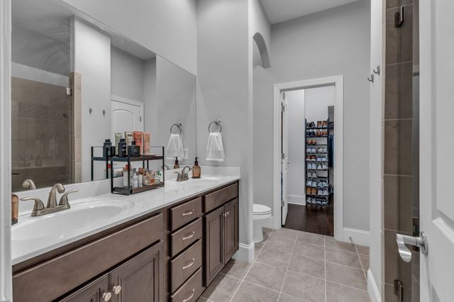 208 Cedar Place Row, Nashville, TN 37221