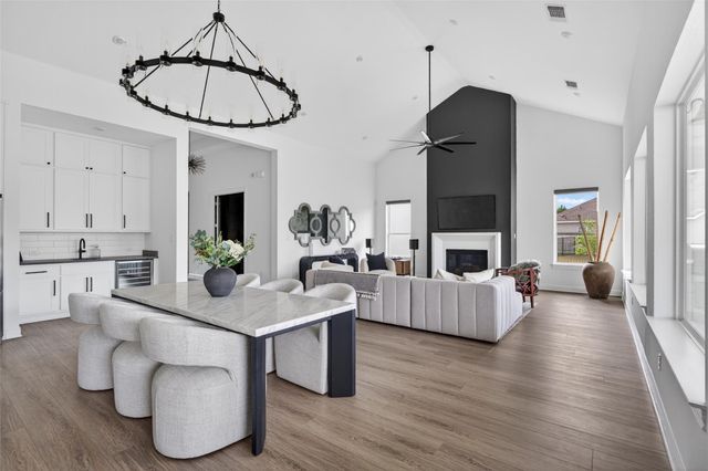 534 Prairie Clover DR, Dripping Springs, TX 78620