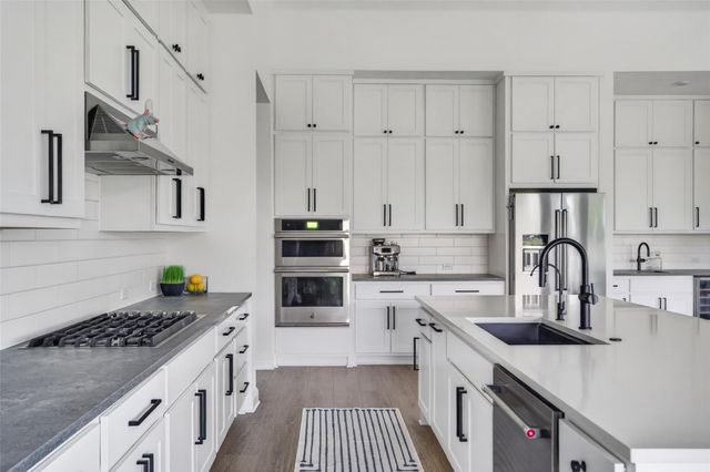 534 Prairie Clover DR, Dripping Springs, TX 78620