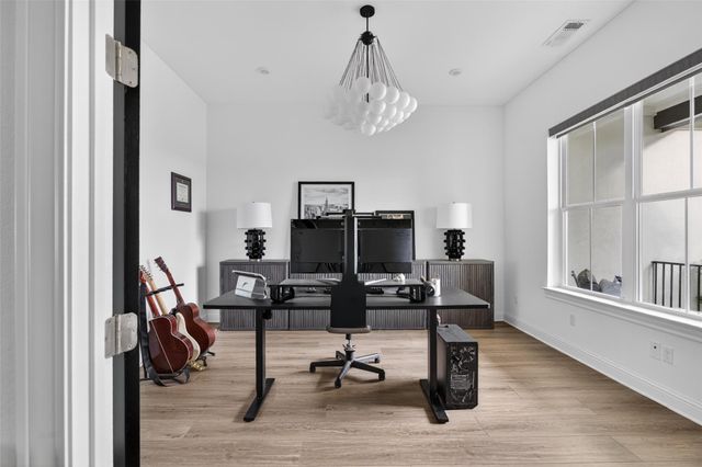 534 Prairie Clover DR, Dripping Springs, TX 78620