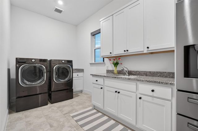 534 Prairie Clover DR, Dripping Springs, TX 78620