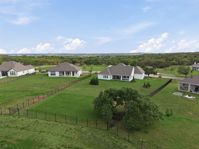 534 Prairie Clover DR, Dripping Springs, TX 78620