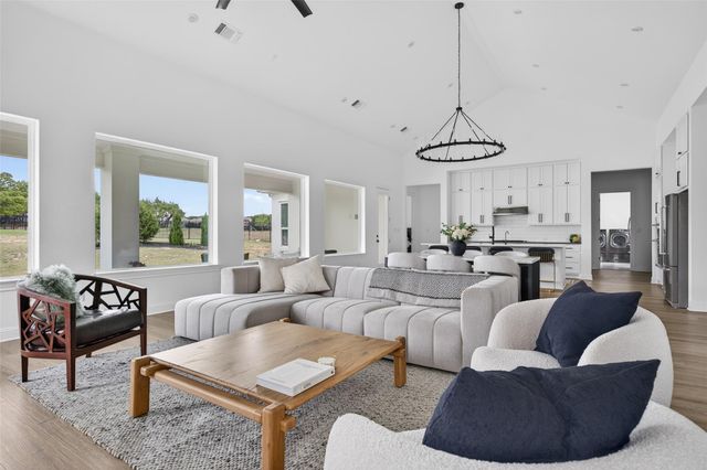 534 Prairie Clover DR, Dripping Springs, TX 78620