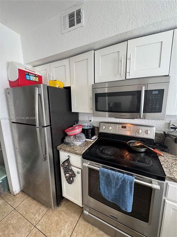 8456 NW 4th Ct 8456, Miami, FL 33150