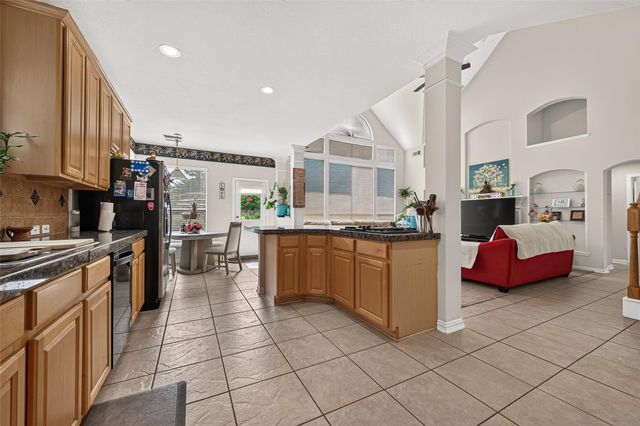 214 Kentwood Ridge Court, Sugar Land, TX 77479