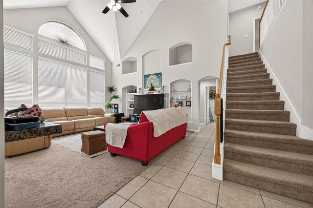 214 Kentwood Ridge Court, Sugar Land, TX 77479