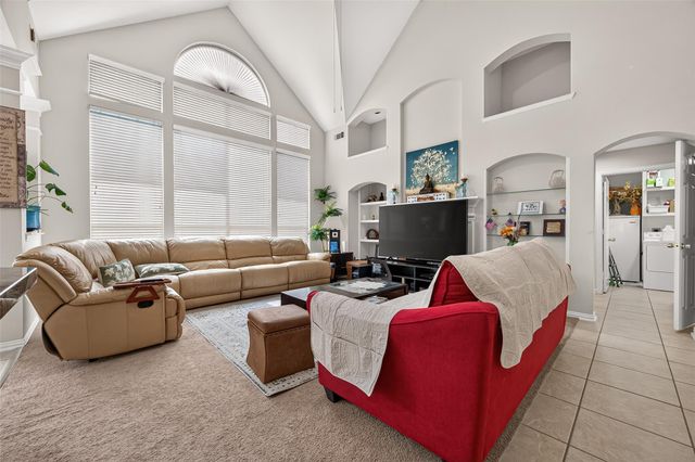 214 Kentwood Ridge Court, Sugar Land, TX 77479