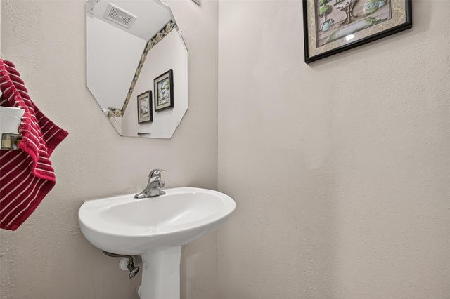 214 Kentwood Ridge Court, Sugar Land, TX 77479