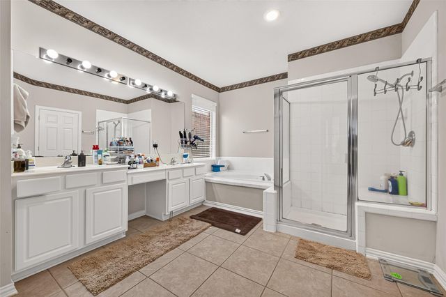214 Kentwood Ridge Court, Sugar Land, TX 77479