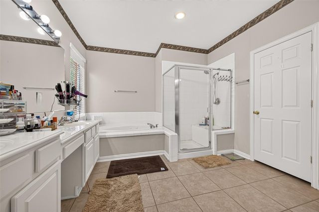 214 Kentwood Ridge Court, Sugar Land, TX 77479