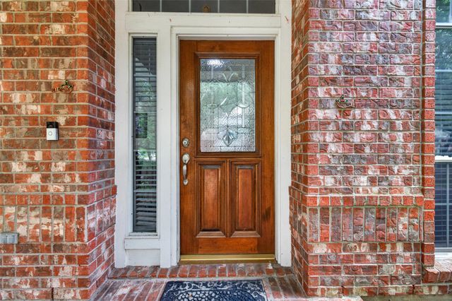 214 Kentwood Ridge Court, Sugar Land, TX 77479