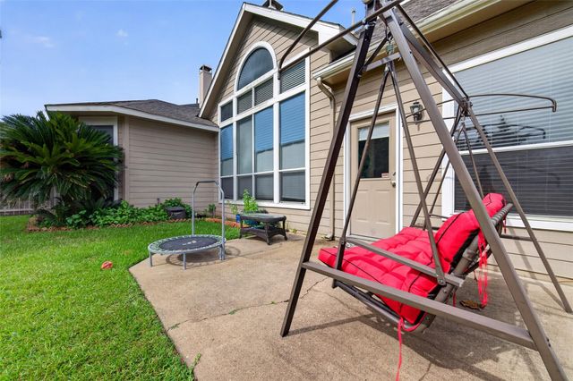 214 Kentwood Ridge Court, Sugar Land, TX 77479