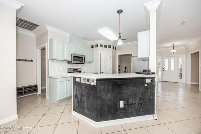 15208 Lisa Drive, Biloxi, MS 39532