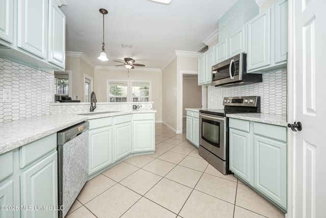 15208 Lisa Drive, Biloxi, MS 39532