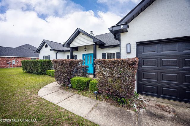15208 Lisa Drive, Biloxi, MS 39532