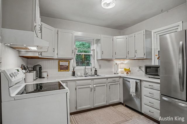 1026 Hollywood Street Ne, City Of Grand Rapids, MI 49505