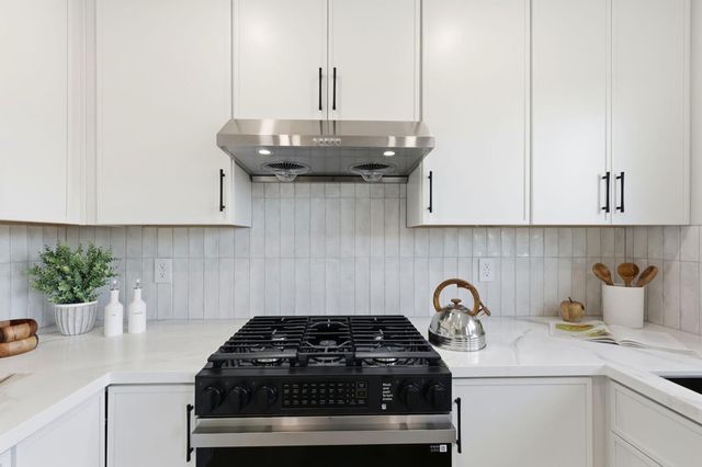 324 Glencourt Way, Pacifica, CA 94044