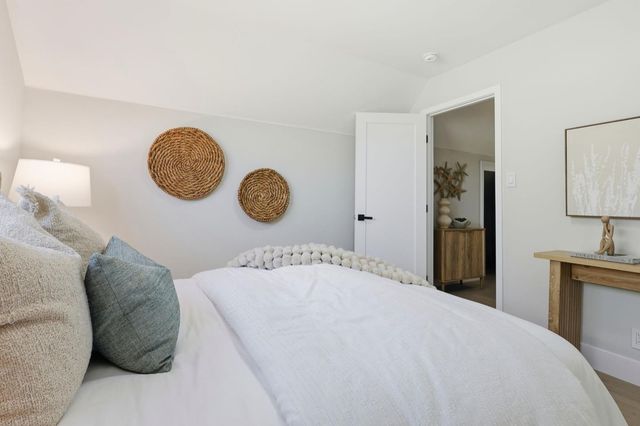 324 Glencourt Way, Pacifica, CA 94044