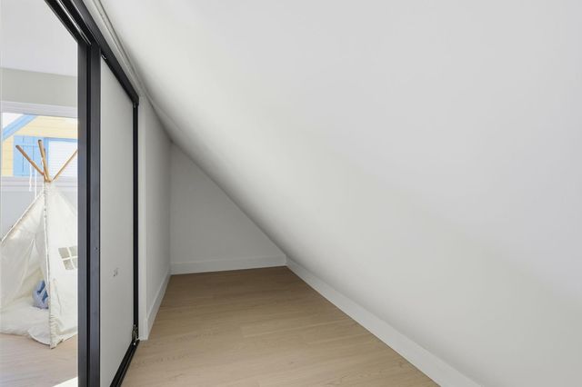 324 Glencourt Way, Pacifica, CA 94044