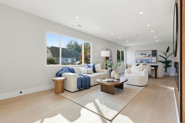 324 Glencourt Way, Pacifica, CA 94044