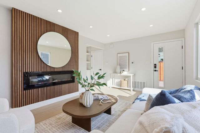 324 Glencourt Way, Pacifica, CA 94044