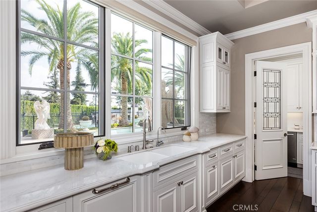 870 Fallen Leaf Road, Arcadia, CA 91006