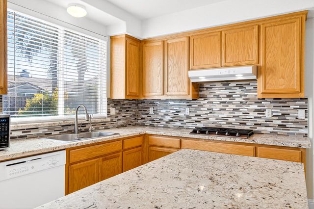 7905 Kawana Ct, Sacramento, CA 95829